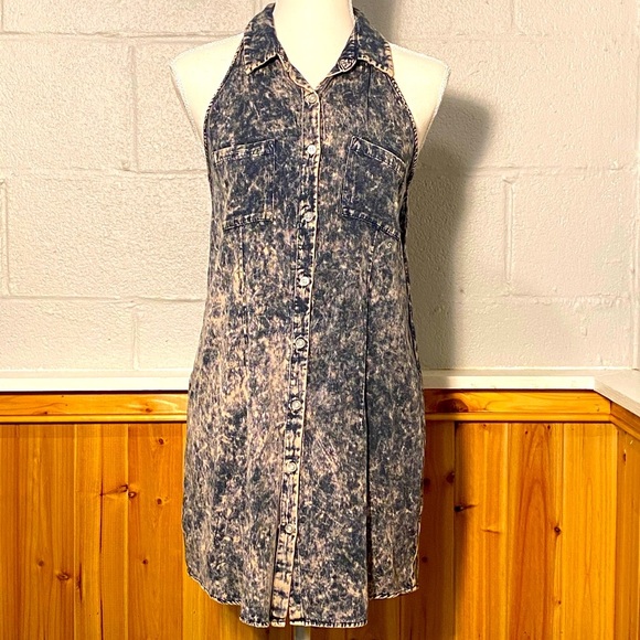 Lue Sleeves Distressed Blue Denim look Button Down Top Size Small - Picture 2 of 9